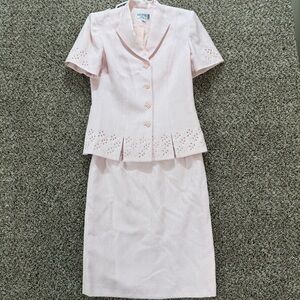 Kasper Skirt Suit Womens‎ 6 Floral Eyelet Beaded Career Classic Lined Blush Pink